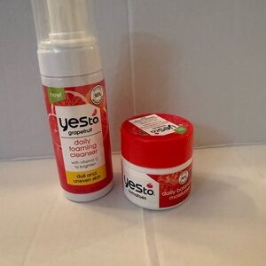 Yes To Daily Moisturizer and Cleanser Set